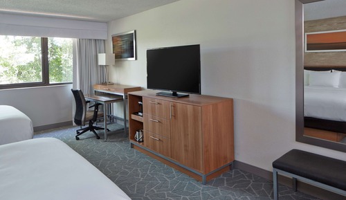 Zimmer, 2 Queen-Betten, barrierefrei, Nichtraucher (Mobility & Hearing, Roll-in Shower)