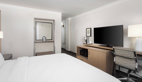 Standardzimmer, 1 King-Bett, barrierefrei (Comm, Roll Shwr)