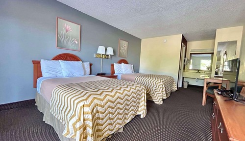 Zimmer, 2 Doppelbetten, Nichtraucher