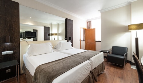 Familienzimmer, Verbindungszimmer (2 adults and 3 children)