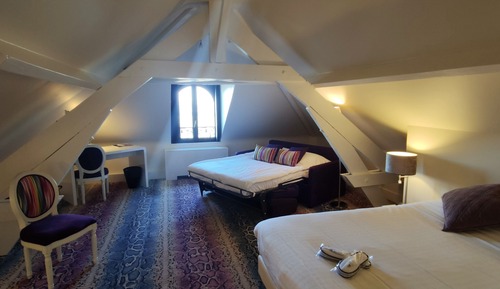 Junior-Vierbettzimmer, 1 Queen-Bett und Schlafsofa, Nichtraucher, Flussblick
