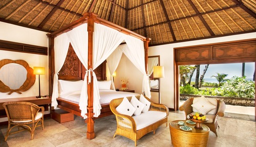 Luxury-Villa, eigener Pool, eingeschränkter Meerblick