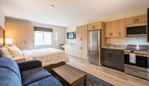 Standard-Suite (Newly Renovated)