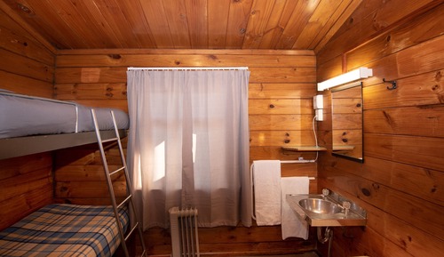 Basic-Vierbettzimmer, Gemeinschaftsbad