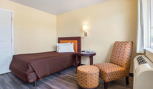 Zimmer, 1 Doppelbett, barrierefrei, Nichtraucher