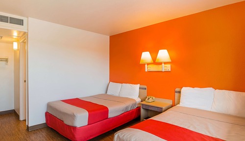 Deluxe-Zimmer, 2 Doppelbetten, Nichtraucher, Kühlschrank und Mikrowelle
