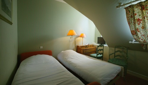 Familienzimmer, 2 Schlafzimmer, Poolzugang, Blick auf den Innenhof