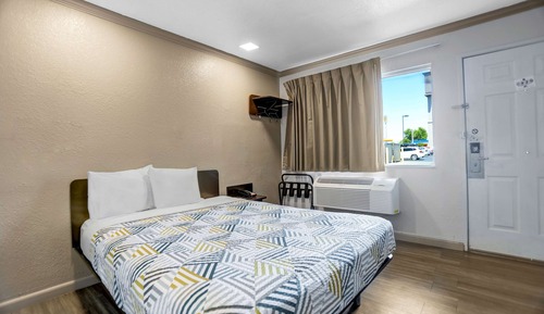 Standardzimmer, 1 Doppelbett, barrierefrei, Nichtraucher