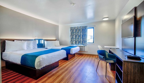 Premium-Zimmer, 2 Doppelbetten, Nichtraucher, Kühlschrank und Mikrowelle