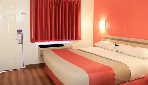 Deluxe-Zimmer, 1 Queen-Bett, Nichtraucher, Kühlschrank und Mikrowelle