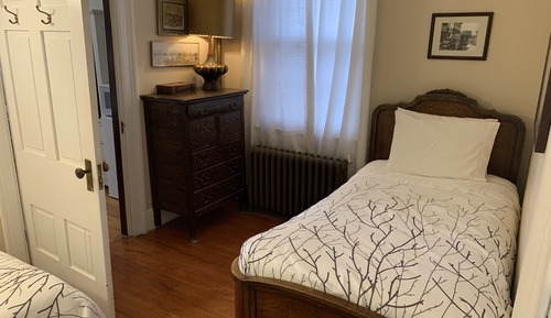 Deluxe-Zimmer, Mehrere Betten, Blick auf den Innenhof