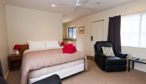 Studio (Upper Floor)