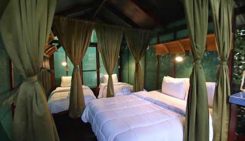 Glamping Hut