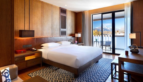 Zimmer, 1 King-Bett, Hügelblick