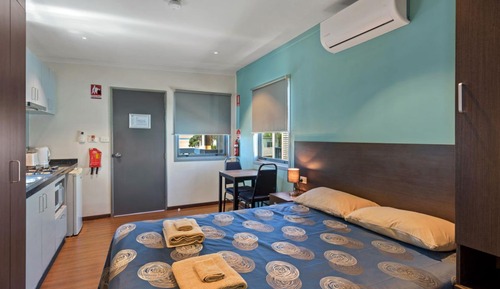 Superior Studio Cabin - Sleeps 2