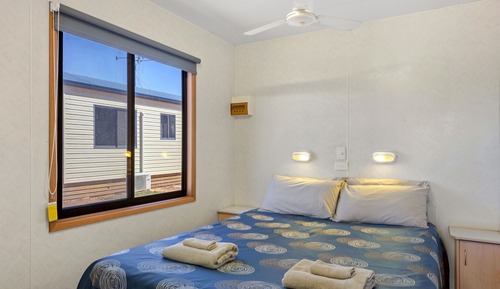 Superior-Ferienhütte, 2 Schlafzimmer (Sleeps 5)