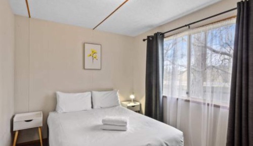 Standard-Ferienhütte (Standard Cabin - Sleeps 4 )