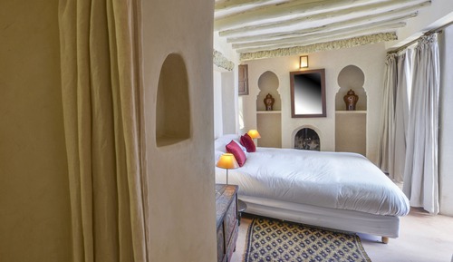 Suite (Private Swimming Pool )