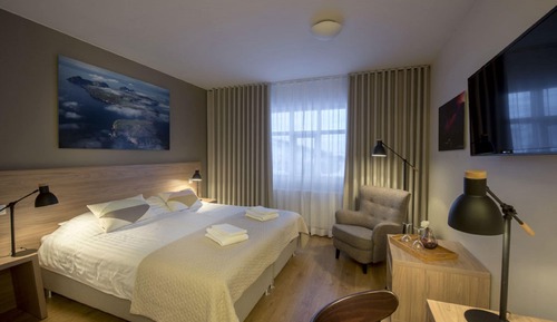 Superior-Doppel- oder -Zweibettzimmer