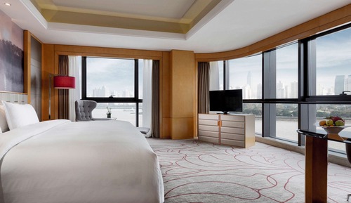 Premium-Zimmer, 1 King-Bett, Flussblick