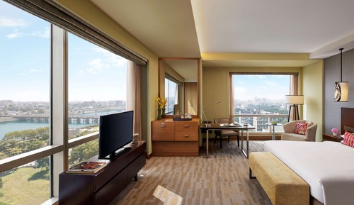 Zimmer, 1 King-Bett, Flussblick