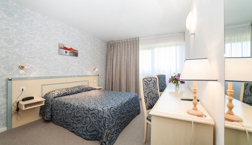 Standard-Doppelzimmer