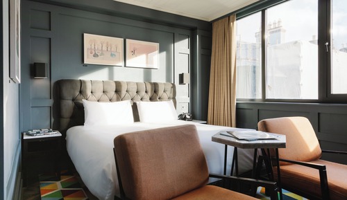 Standard-Doppel- oder -Zweibettzimmer