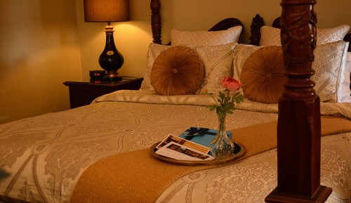 Suite, 1 King-Bett, Whirlpool, Flussblick