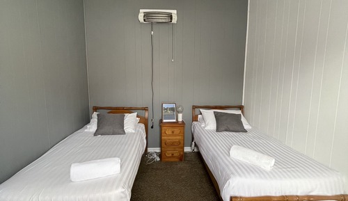 Familien-Vierbettzimmer, Mehrere Betten, Nichtraucher, Kühlschrank und Mikrowelle