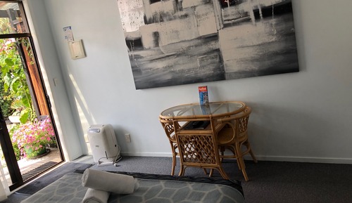 Standard-Studio, Nichtraucher (Studio Unit)
