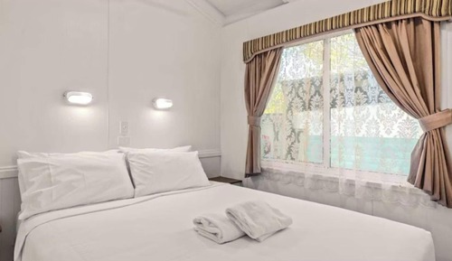 Superior-Ferienhütte, 2 Schlafzimmer (Sleeps 6)