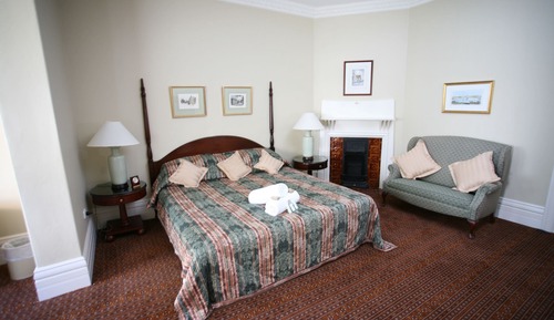 Superior-Zimmer (King/Twin with Additional Single Bed)