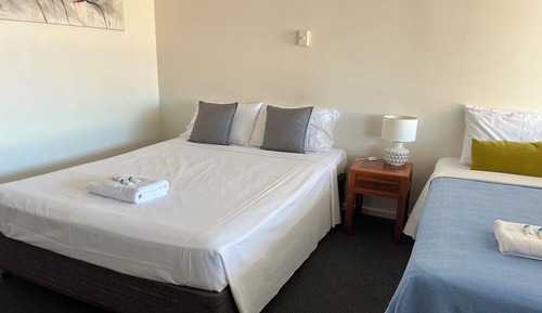 Familien-Zweibettzimmer