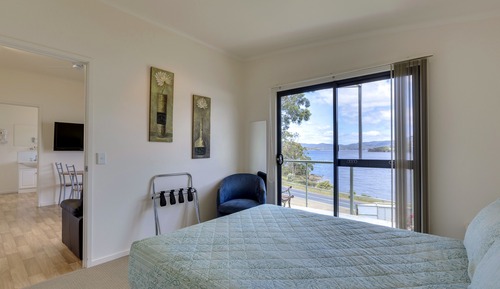 Deluxe-Ferienhaus, 1 Schlafzimmer, Whirlpool, Flussblick