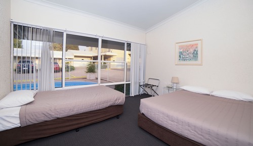 Standard-Suite, 2 Schlafzimmer, Nichtraucher, Küche (Oasis Self Contained)