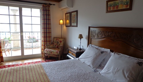 Standard-Doppelzimmer, Flussblick