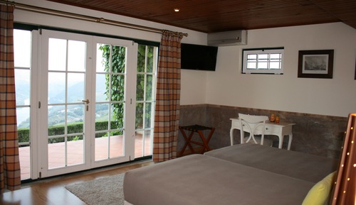 Standard-Zweibettzimmer, Flussblick