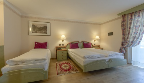 Dreibettzimmer