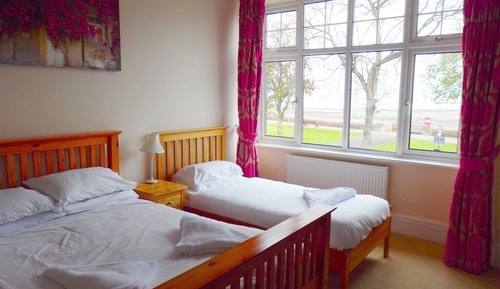 Dreibettzimmer, mit Bad