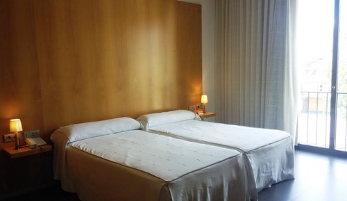 Doppelzimmer (con vistas dos camas)
