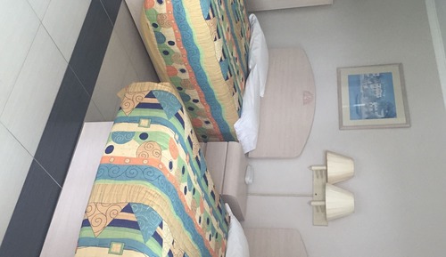 Zimmer, 2 Doppelbetten, Nichtraucher