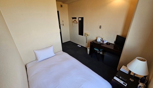 Economy-Einzelzimmer, Raucher