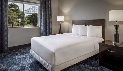 Luxury-Zimmer, 1 King-Bett, Raucher (Newly Renovated)