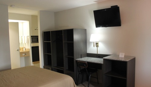 Basic-Einzelzimmer, 1 Queen-Bett, Nichtraucher