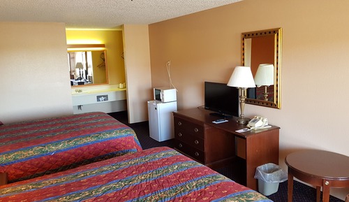 Standardzimmer, 2 Queen-Betten, Raucher, Kühlschrank und Mikrowelle