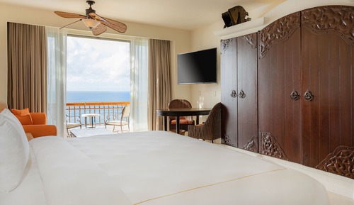 Junior Suite Ocean View King