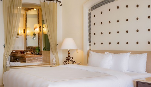 Master Suite with plunge  pool 