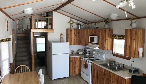 Familien-Ferienhütte, 2 Schlafzimmer, Küche, Hügelblick
