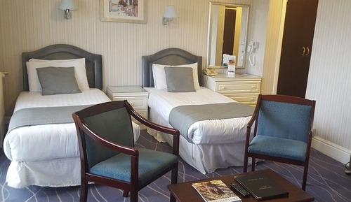 Zweibettzimmer, mit Bad