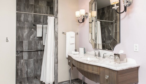 Zimmer, 2 Queen-Betten, Nichtraucher (Mobility/Hearing Access, Roll-in Shwr)